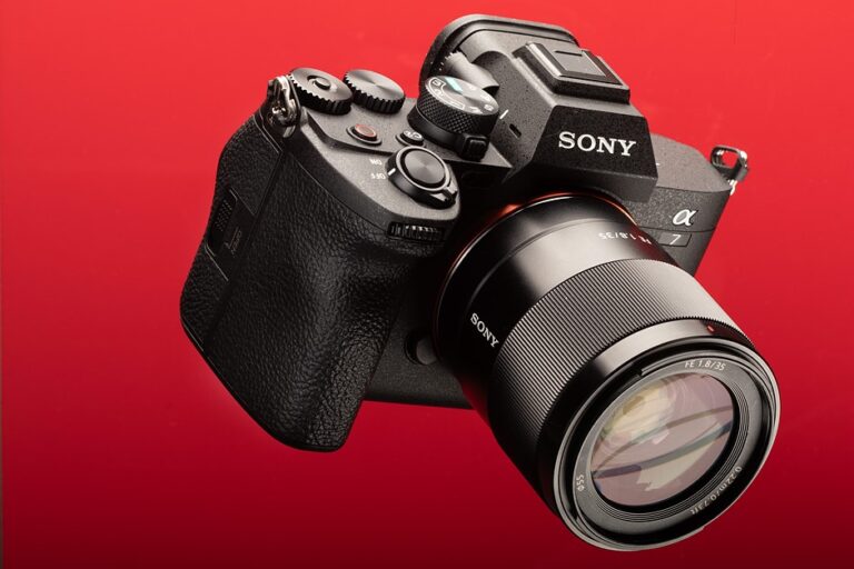 Sony Alpha 7 IV Review: The Perfect Hybrid Camera for Photography & Video